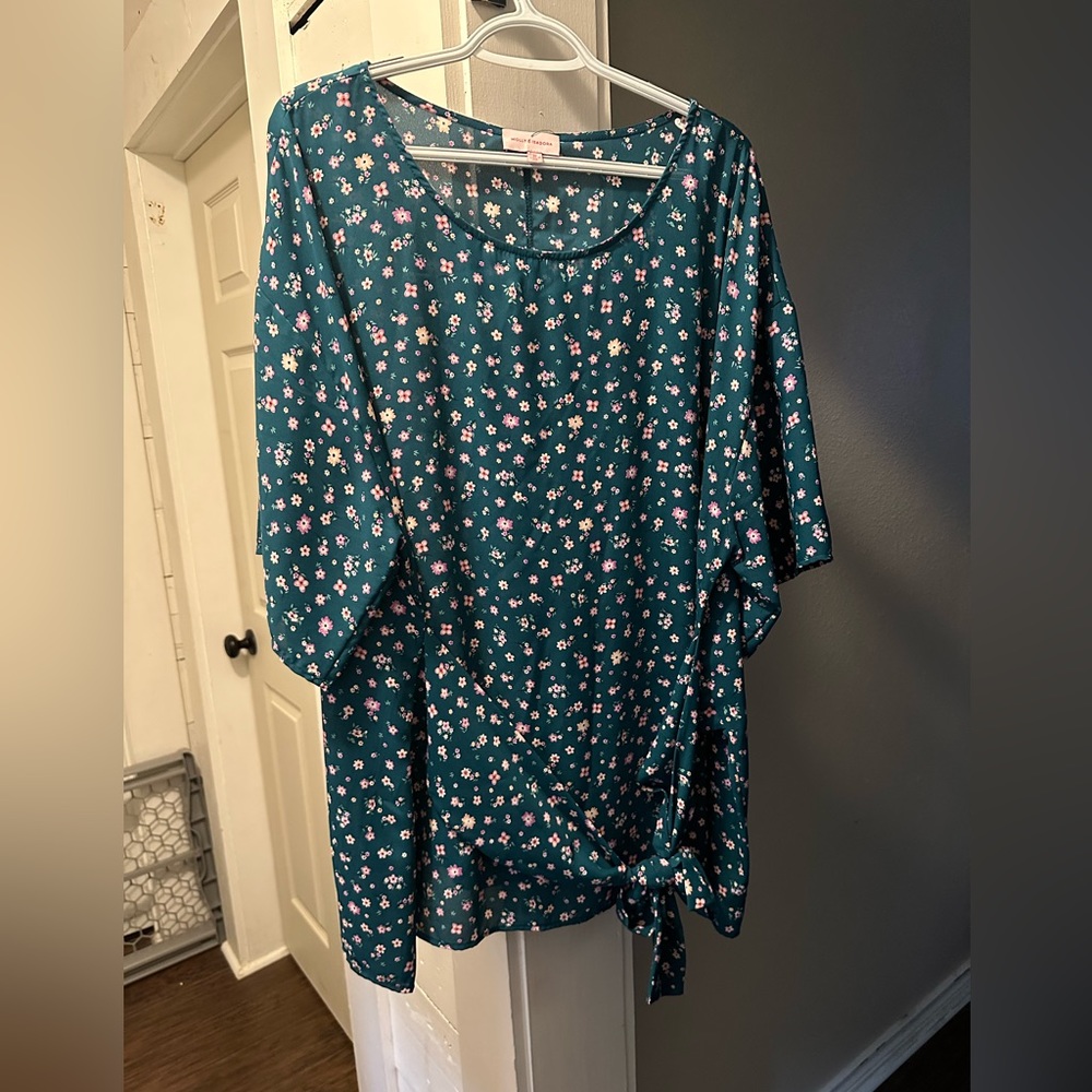 3x dainty floral tie front top